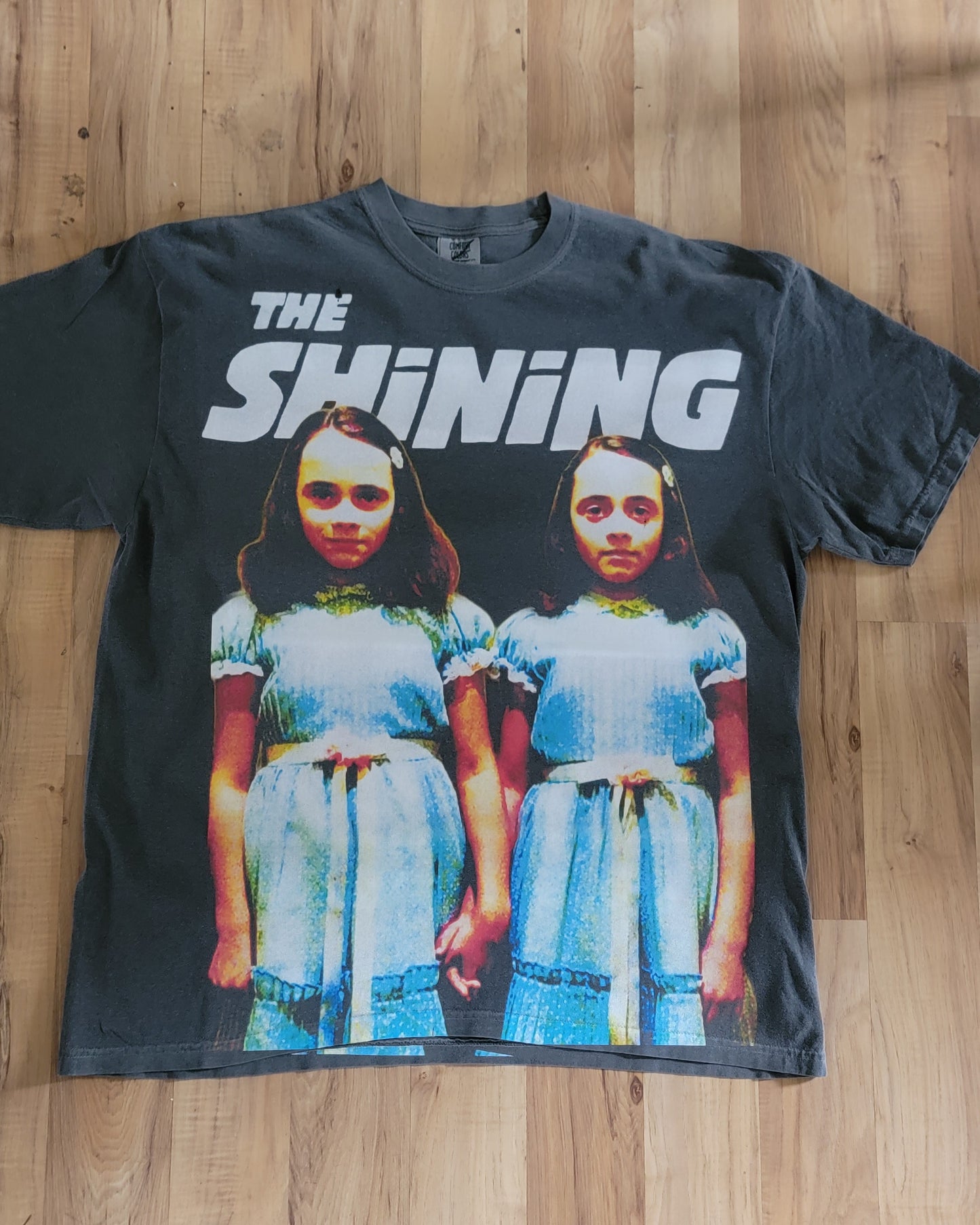 THE SHINING ON SHAKA HEAVYWEIGHT GARMET DYED T SHIRT