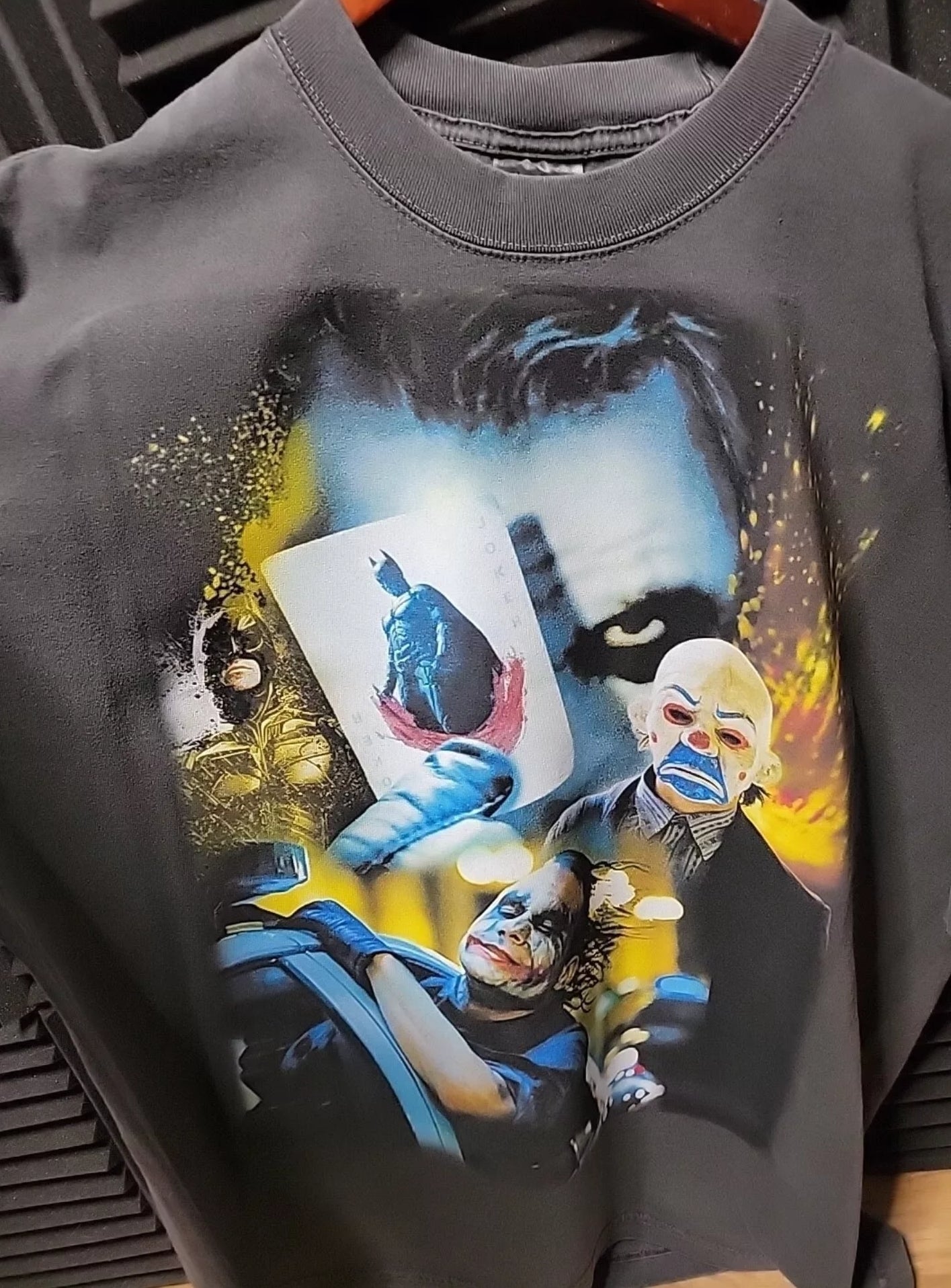 BATMAN JOKER ON SHAKA HEAVYWEIGHT SHADOW GREY VNTG WASHED T SHIRT