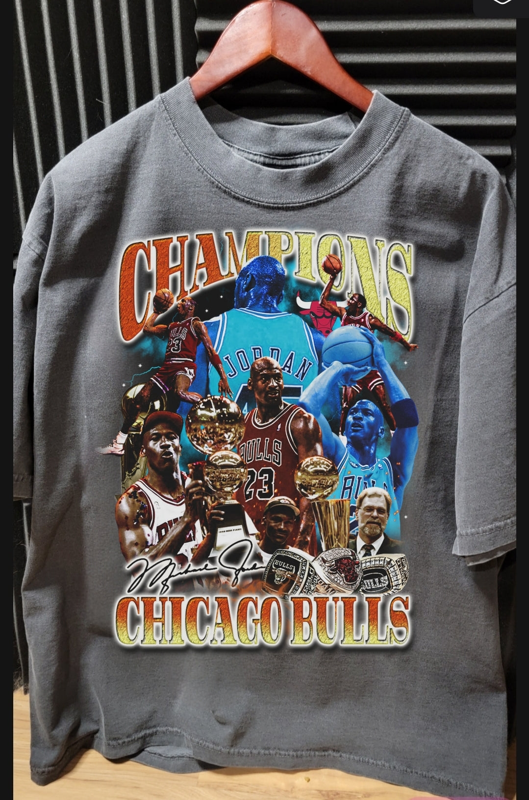 CHAMPIONS CHICAGO BULLS ON SHAKA HEAVYWEIGHT GARMET DYED T SHIRT