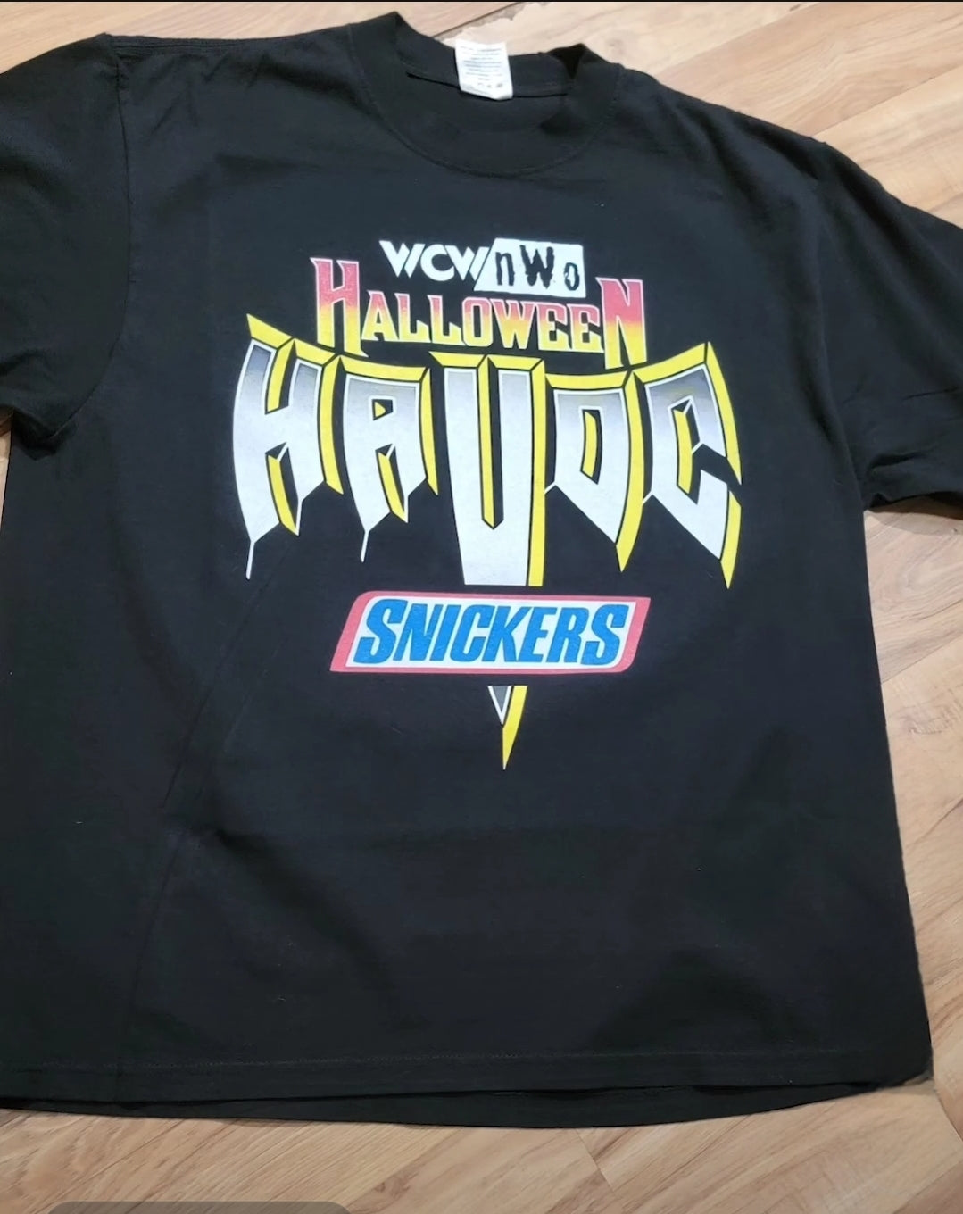 HALLOWEEN HAVOC FRONT&BACK SNICKERS LOGO