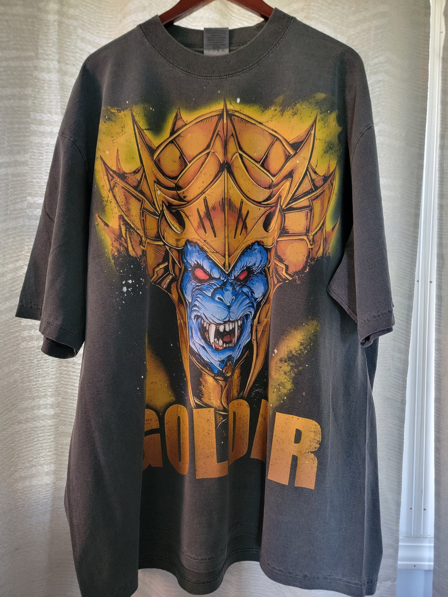 GOLDAR ON SHAKA HEAVYWEIGHT GARMET DYED T SHIRT ( POWER RANGERS