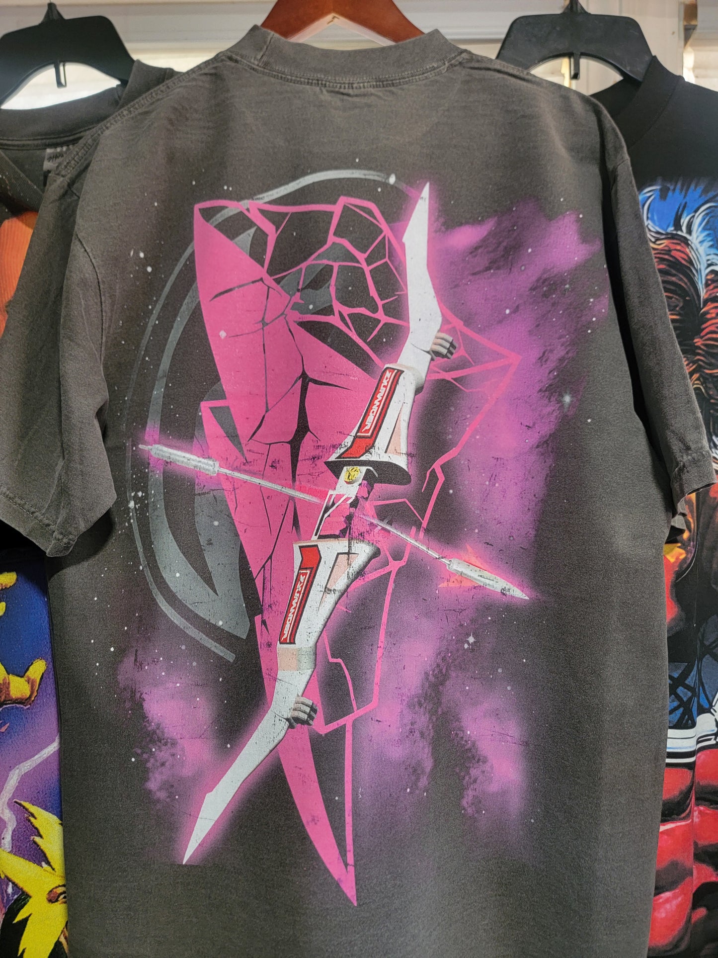 PINK RANGER ON SHAKA HEAVYWEIGHT GARMET DYED T SHIRT ( POWER RANGERS