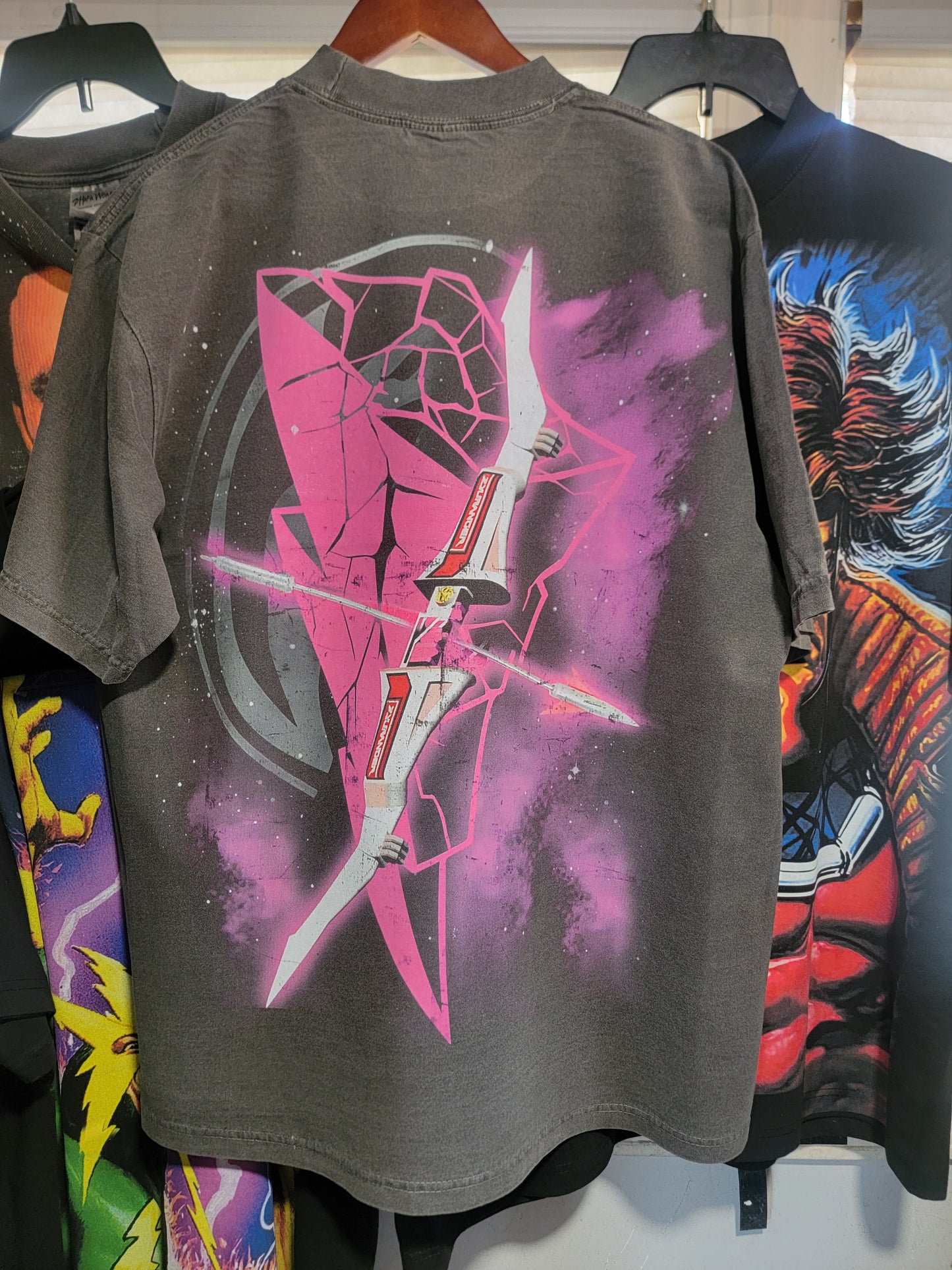 PINK RANGER ON SHAKA HEAVYWEIGHT GARMET DYED T SHIRT ( POWER RANGERS