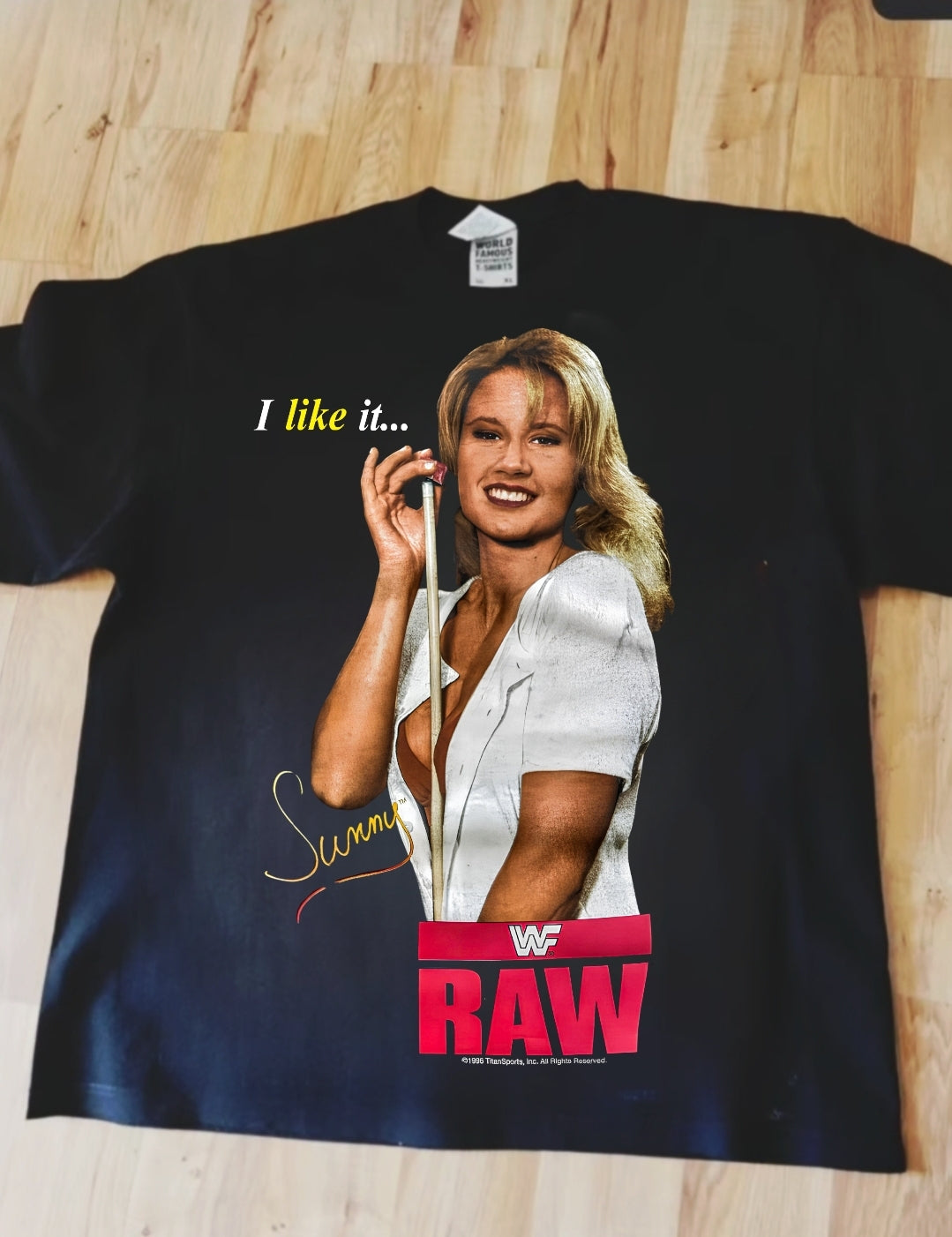 I LIKE IT SUNNY ON SHAKA HEAVYWEIGHT GARMET DYED T SHIRT