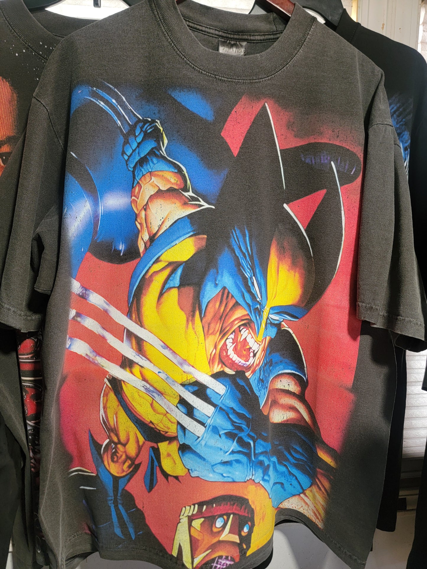 WOLVERINE ON SHAKA HEAVYWEIGHT GARMET DYED T SHIRT