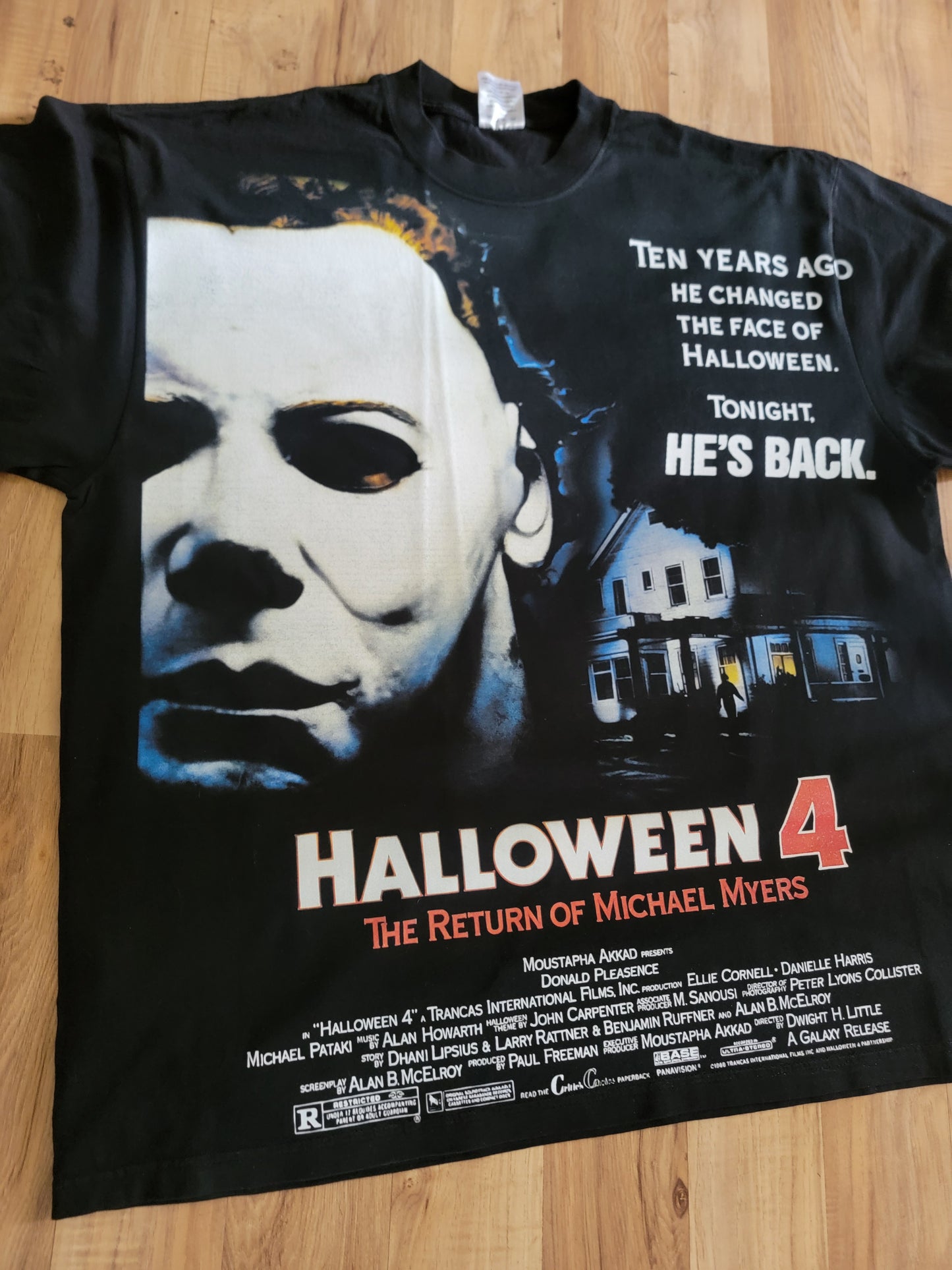 HALLOWEEN 4 ON SHAKA HEAVYWEIGHT GARMET DYED T SHIRT