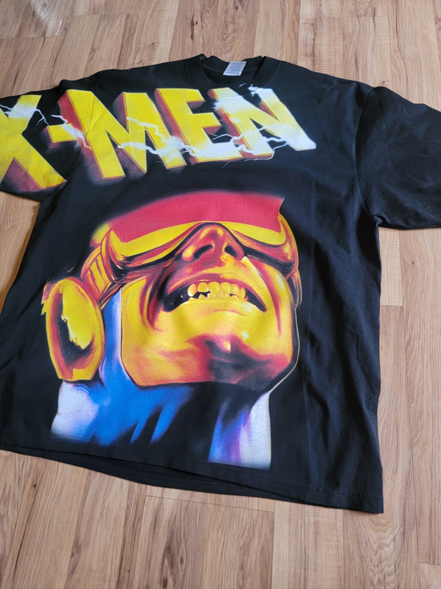 CYCLOPS XMEN JUMBO PRINT T ON SHAKA HEAVY GARMET DYED T SHIRT