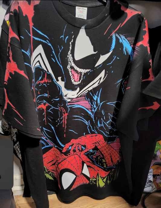 VENOM SPIDERMAN BIG PRINT ON SHAKA HEAVYWEIGHT GARMET DYED T SHIRT