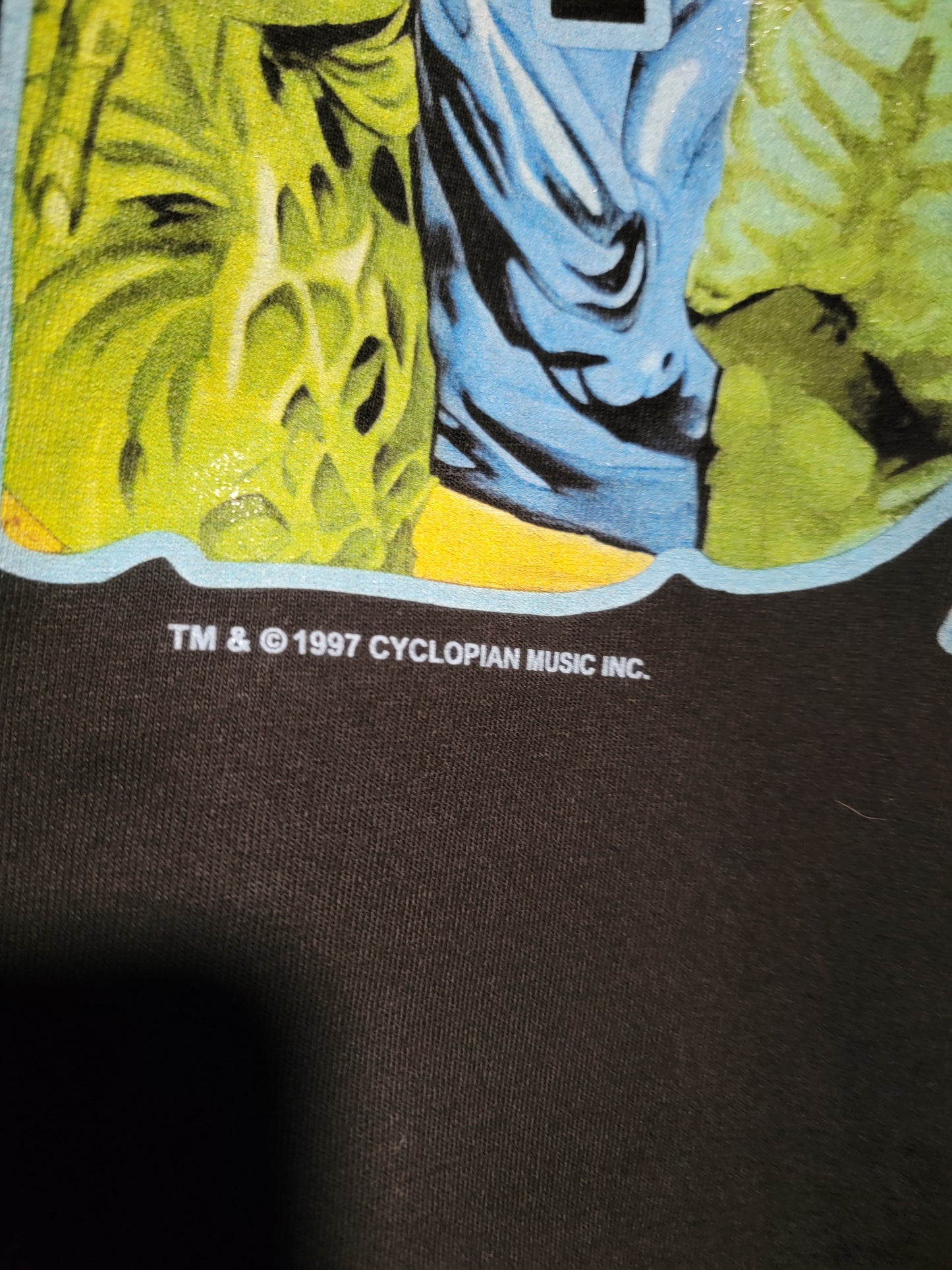 MISFITS 1997 CONCERT SHIRT ON SHAKA HEAVY GARMET DYED T (MODERN)