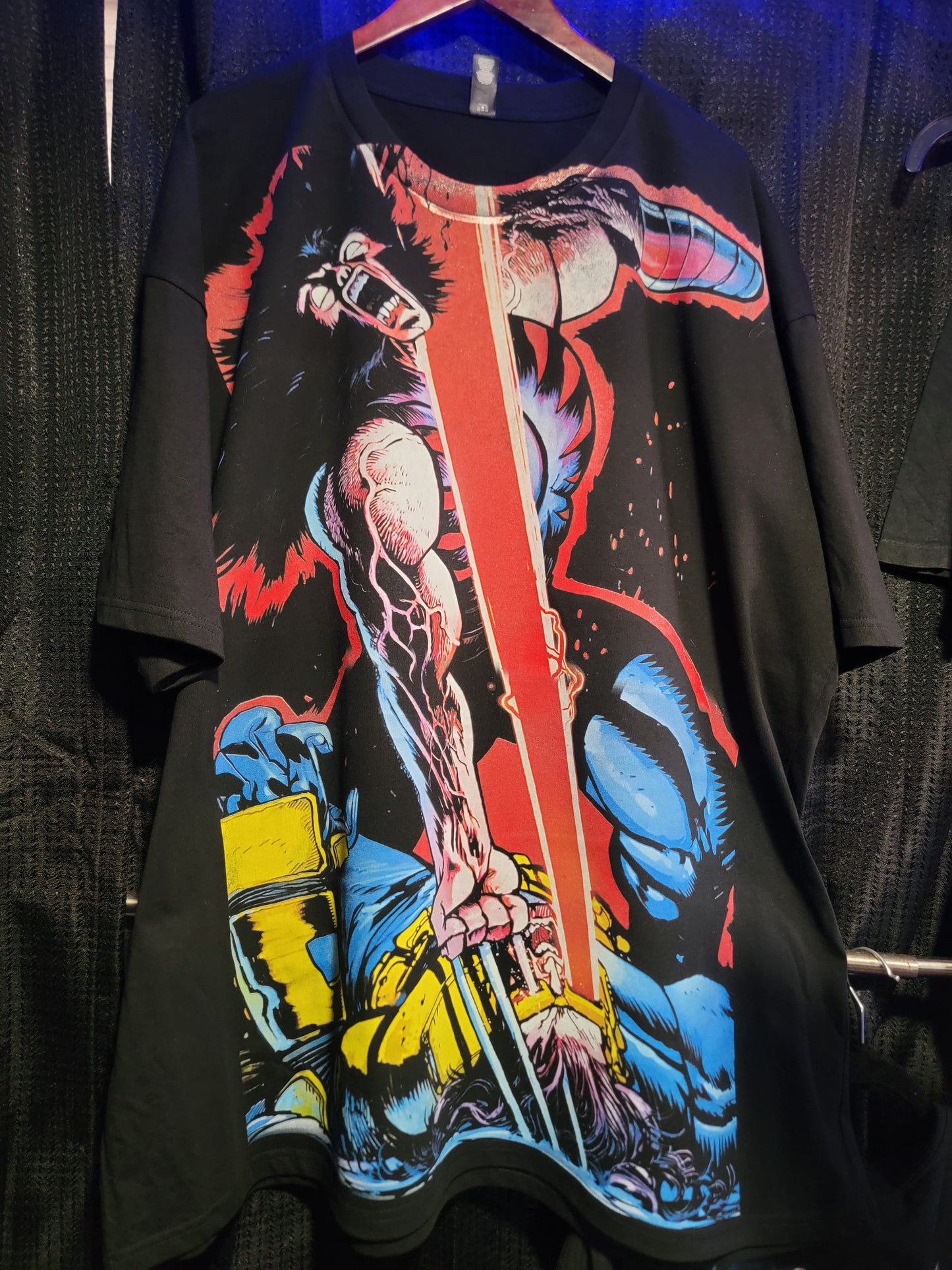 WOLVERINE VS CYCLOPS ON SHAKA HEAVY GARMET DYED T