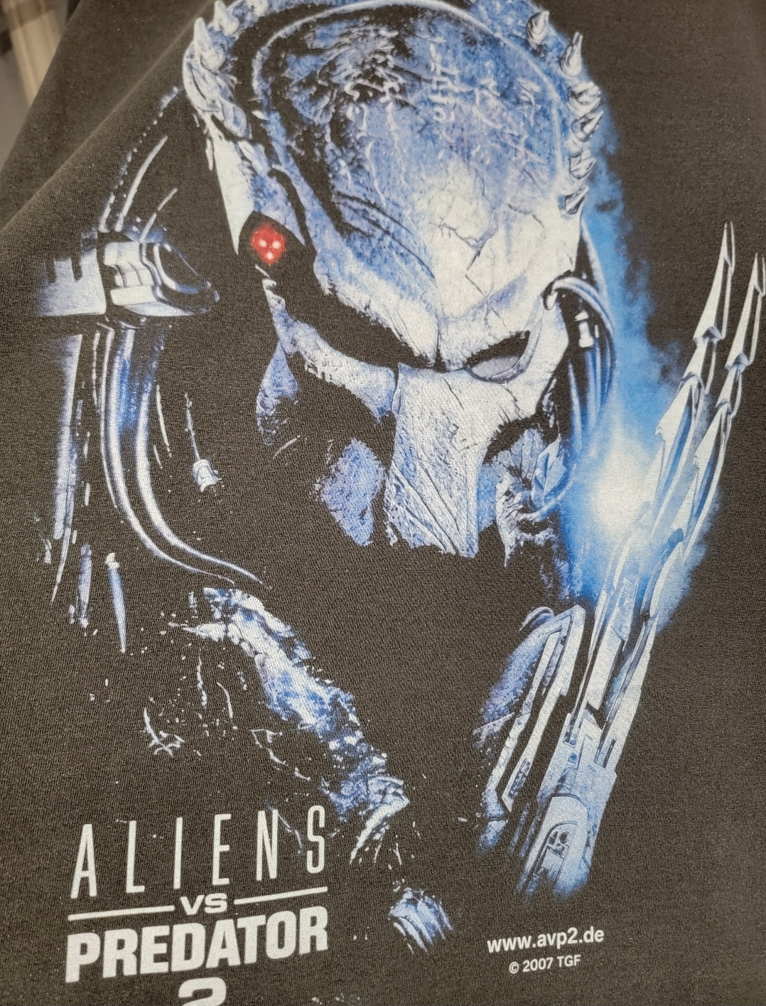 2007 Aliens vs preditor 2 "Modern