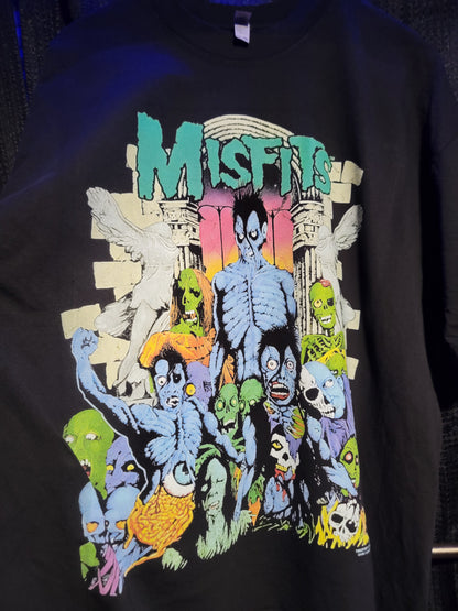 MISFITS 1997 CONCERT SHIRT ON SHAKA HEAVY GARMET DYED T (MODERN)