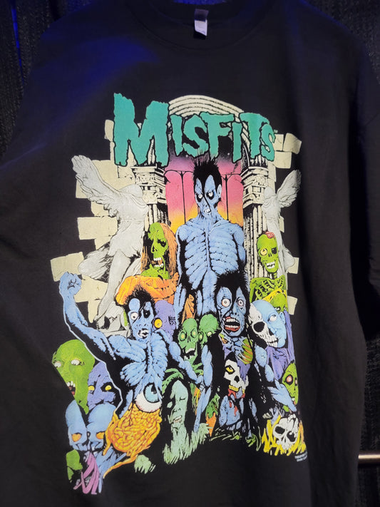 MISFITS 1997 CONCERT SHIRT ON SHAKA HEAVY GARMET DYED T (MODERN)