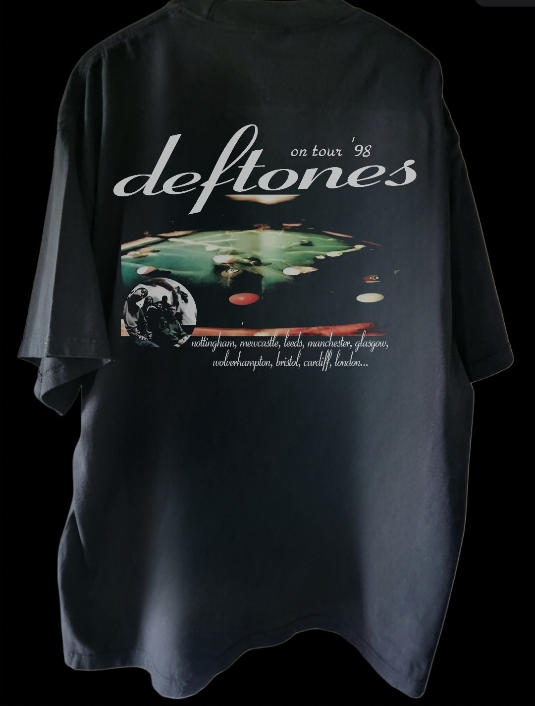 DEFTONES ON HEAVYWEIGHT T SHIRT