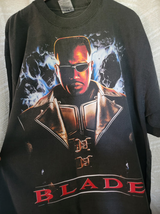 BLADE ON SHAKA HEAVYWEIGHT GARMET DYED T SHIRT