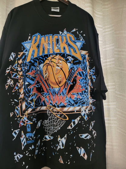KNICKS SHATTERED BACKBOARD ON  SHAKA HEAVYWEIGHT GARMET DYED T SHIRT