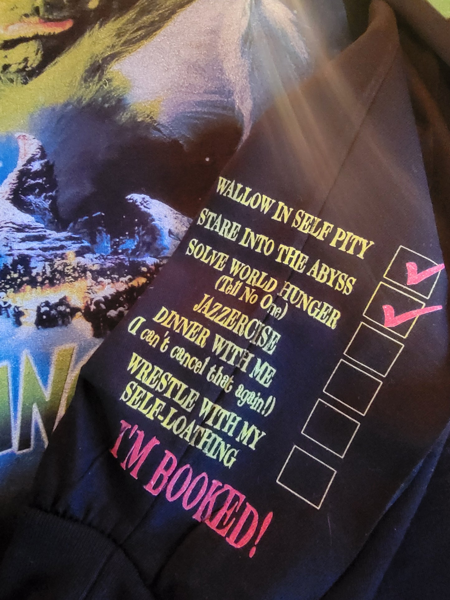 THE GRINCH THAT STOLE CHRISTMAS ON HEAVYWEIGHT SHIRT