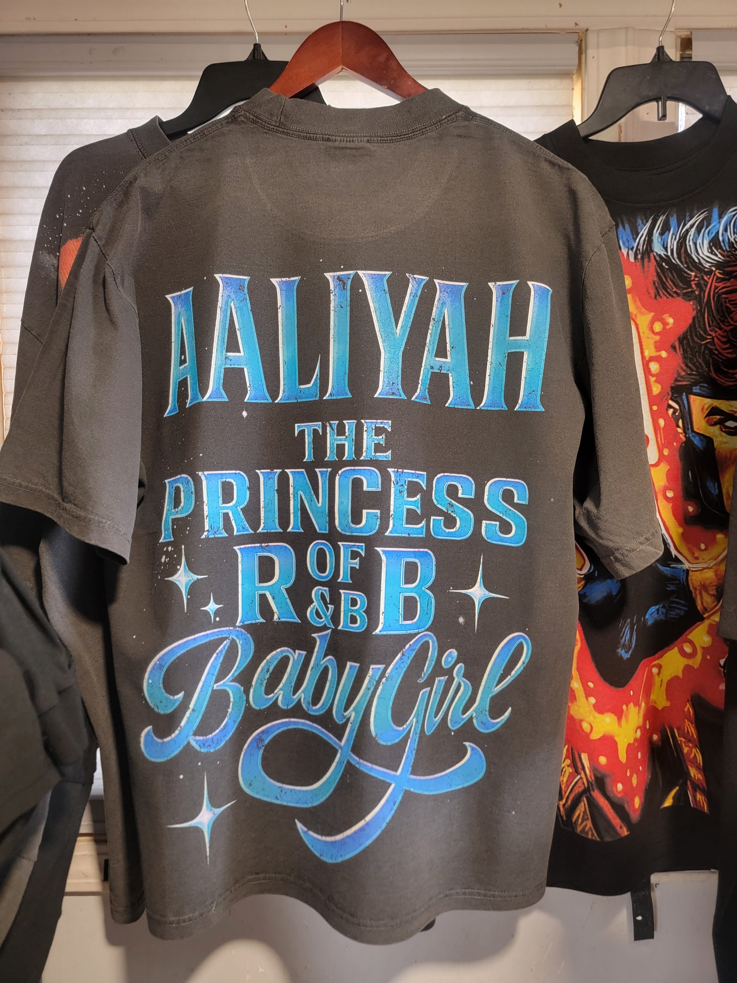AALIYAH PRINCESS OF R&B ON SHAKA HEAVYWEIGHT GARMET DYED T SHIRT