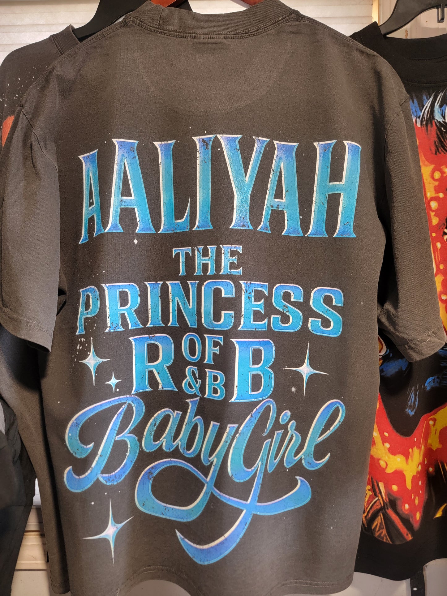 AALIYAH PRINCESS OF R&B ON SHAKA HEAVYWEIGHT GARMET DYED T SHIRT